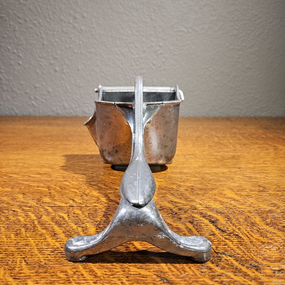 Wear-ever Handheld Vintage Juicer - Picture 8 of 15